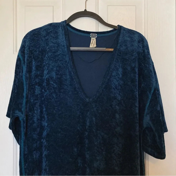 FREE PEOPLE The Luxe Extended Tee in Navy Velvet Size Extra Small Revolve - Picture 4 of 7